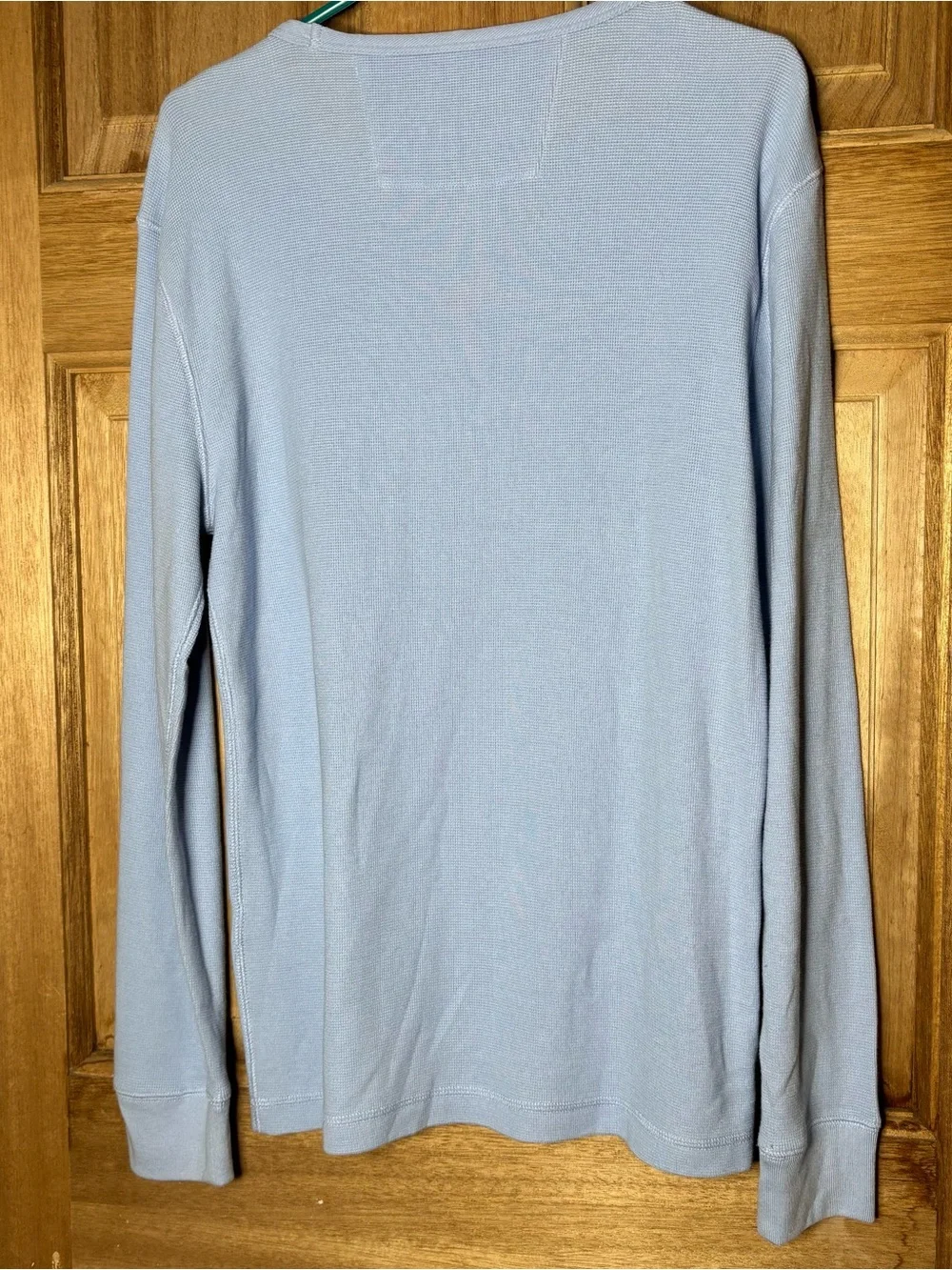 Banana Republic Men’s Light Blue Long-Sleeve Crewneck Tee size M